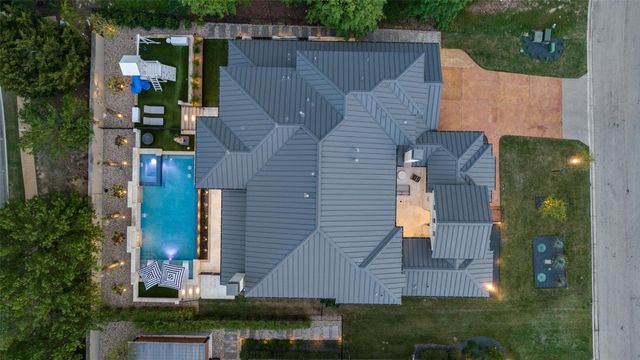 105 Bisset CT, Austin, TX 78738