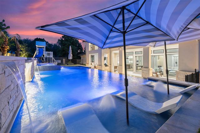 105 Bisset CT, Austin, TX 78738