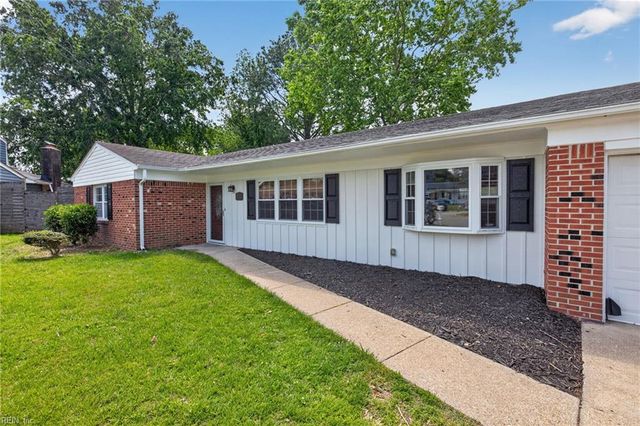 1429 Watercrest PL, Virginia Beach, VA 23464