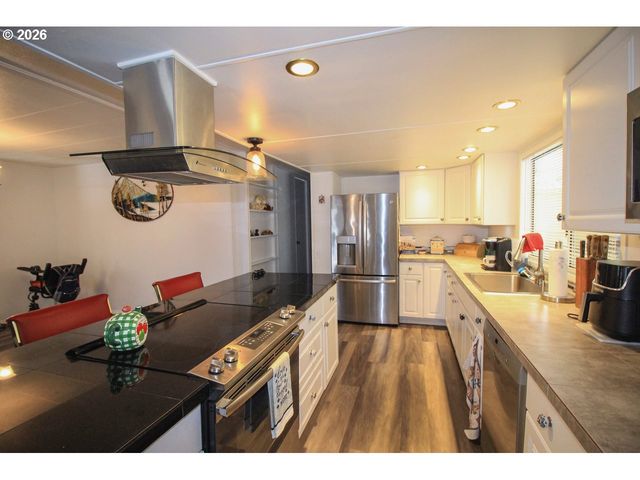 11513 Sw ROYAL VILLA Dr, Portland, OR 97224