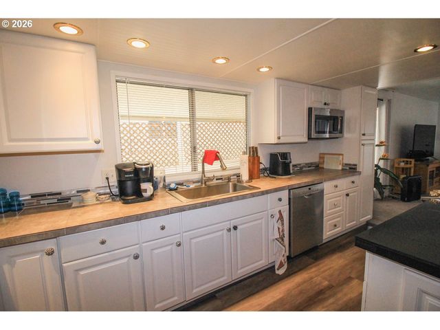 11513 Sw ROYAL VILLA Dr, Portland, OR 97224