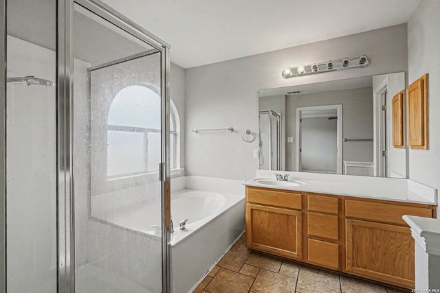 10227 CACTUS VLY, San Antonio, TX 78254