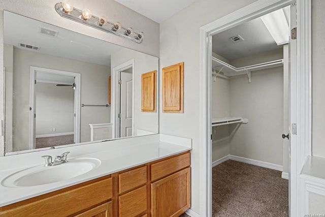 10227 CACTUS VLY, San Antonio, TX 78254