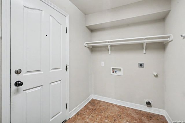 10227 CACTUS VLY, San Antonio, TX 78254