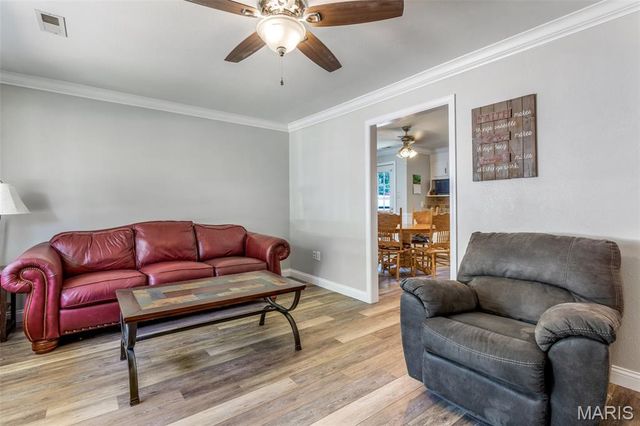 334 Seventh Street, Farmington, MO 63640