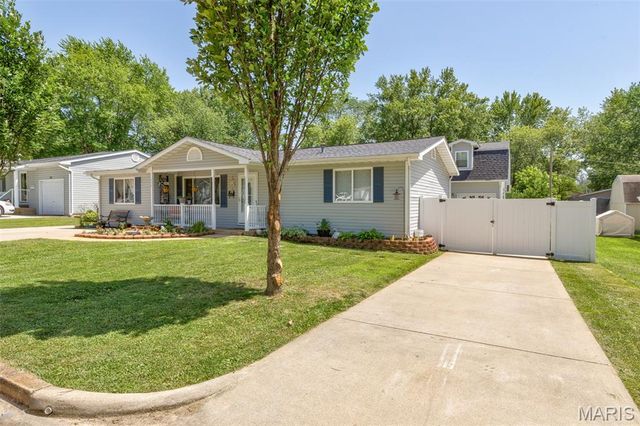 334 Seventh Street, Farmington, MO 63640