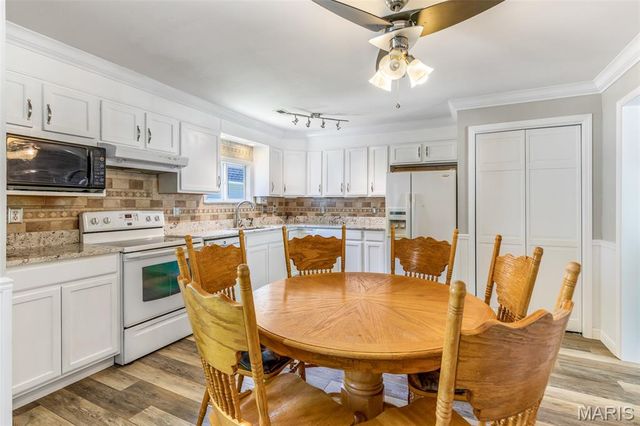 334 Seventh Street, Farmington, MO 63640