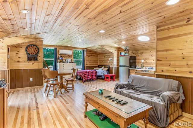 334 Seventh Street, Farmington, MO 63640