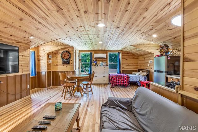 334 Seventh Street, Farmington, MO 63640