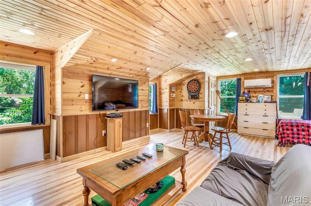 334 Seventh Street, Farmington, MO 63640