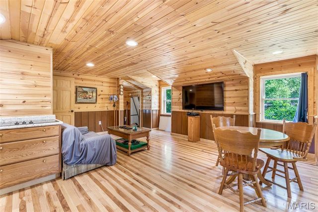 334 Seventh Street, Farmington, MO 63640