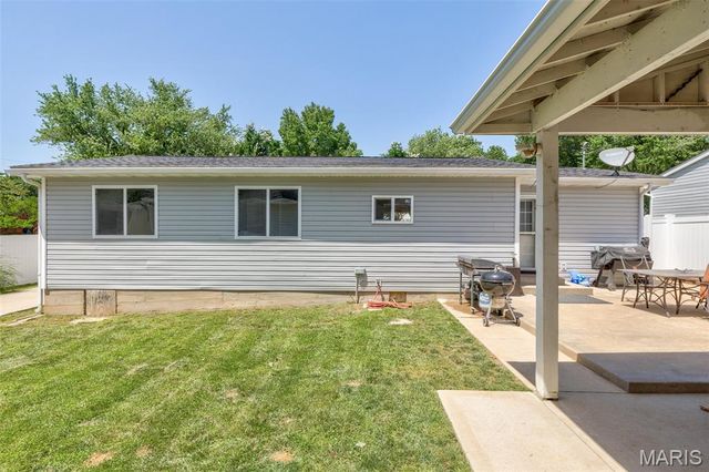 334 Seventh Street, Farmington, MO 63640