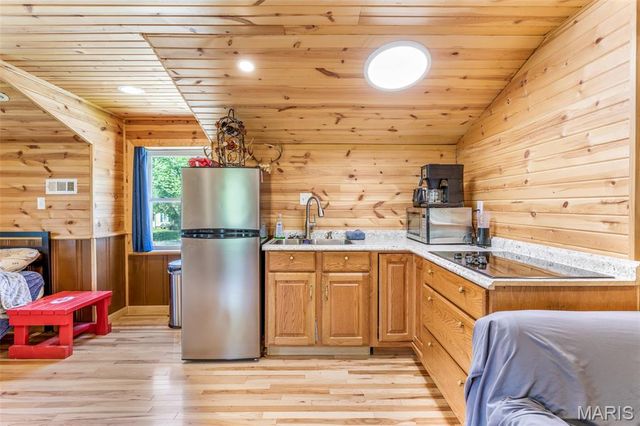 334 Seventh Street, Farmington, MO 63640