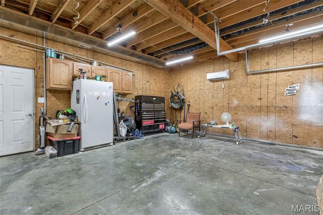 334 Seventh Street, Farmington, MO 63640