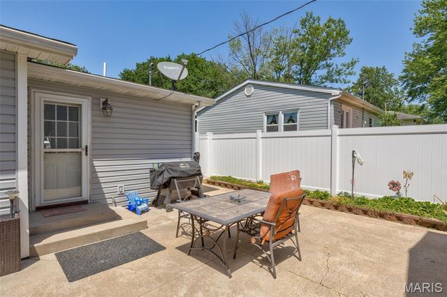 334 Seventh Street, Farmington, MO 63640