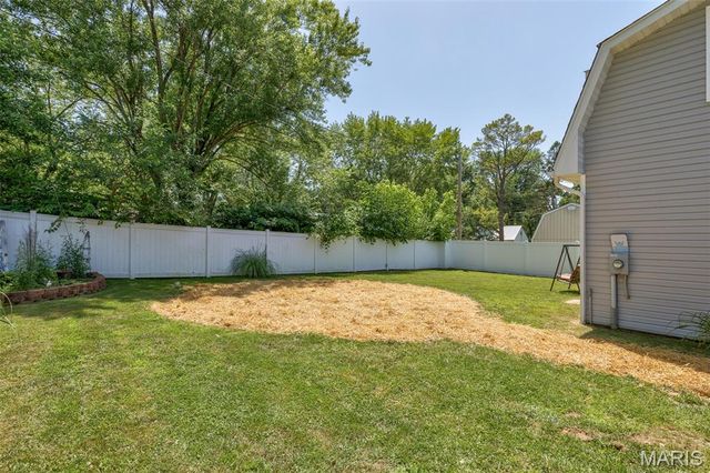 334 Seventh Street, Farmington, MO 63640