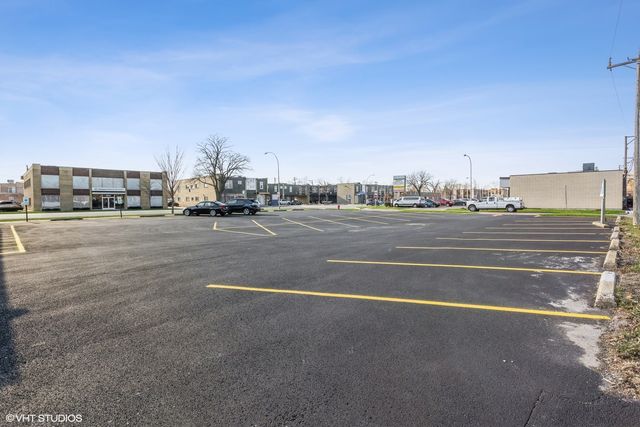 9848 W Roosevelt Road, Westchester, IL 60154