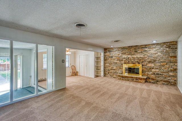 111 Dove RD, Highland Haven, TX 78654
