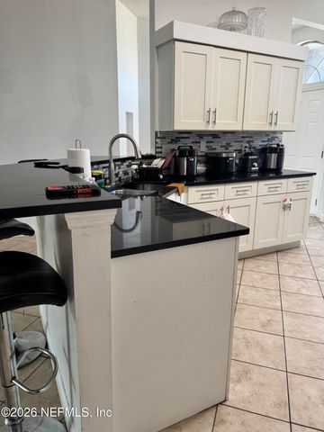 11908 CANTERWOOD Drive N, Jacksonville, FL 32246