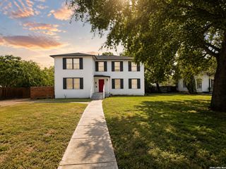 112 SENISA DR # 1, San Antonio, TX 78228