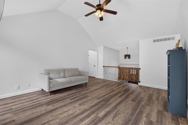 16913 Juniper Drive, Basehor, KS 66007