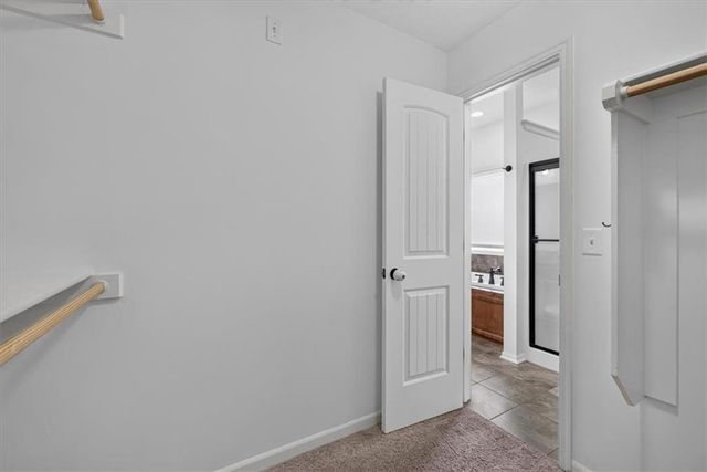 16913 Juniper Drive, Basehor, KS 66007