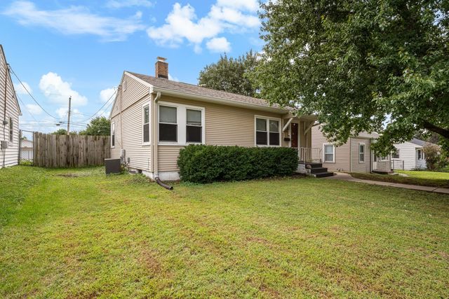 1511 W 37th Street, Davenport, IA 52806