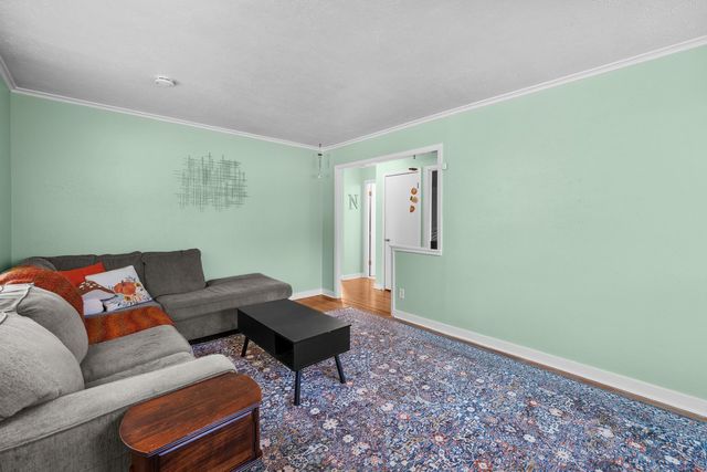 1511 W 37th Street, Davenport, IA 52806