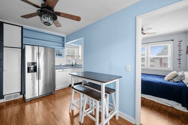 1511 W 37th Street, Davenport, IA 52806