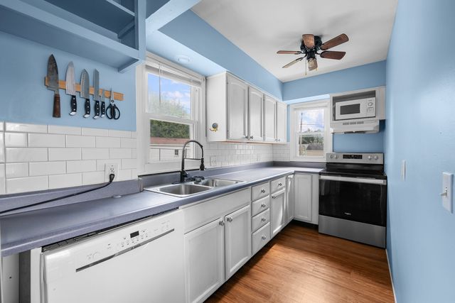 1511 W 37th Street, Davenport, IA 52806