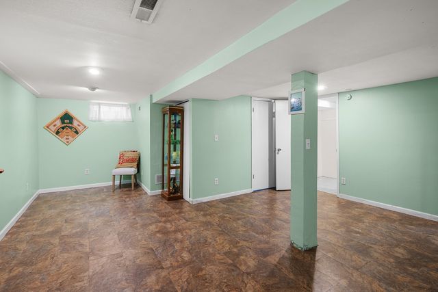 1511 W 37th Street, Davenport, IA 52806