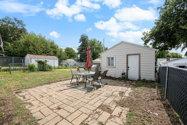 1511 W 37th Street, Davenport, IA 52806