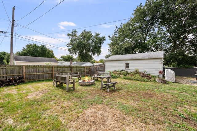 1511 W 37th Street, Davenport, IA 52806