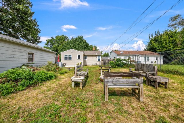 1511 W 37th Street, Davenport, IA 52806
