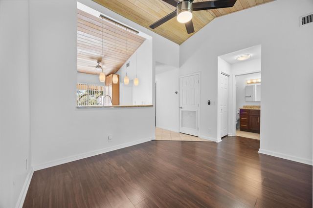 3939 NE 5th Avenue B206, Boca Raton, FL 33431