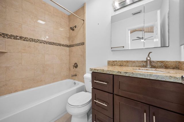 3939 NE 5th Avenue B206, Boca Raton, FL 33431