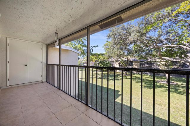 3939 NE 5th Avenue B206, Boca Raton, FL 33431