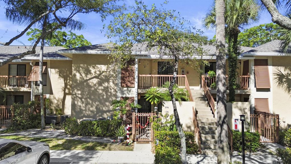 3939 NE 5th Avenue B206, Boca Raton, FL 33431