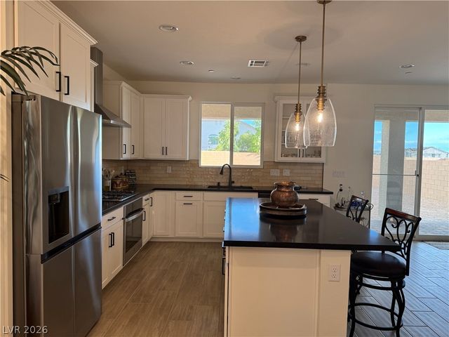 8662 Albanese Avenue, Las Vegas, NV 89148