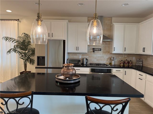 8662 Albanese Avenue, Las Vegas, NV 89148