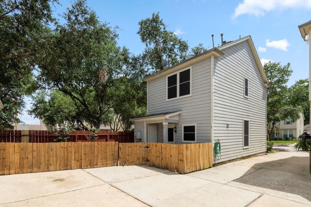 29706 Parliament Hills Drive, Spring, TX 77386