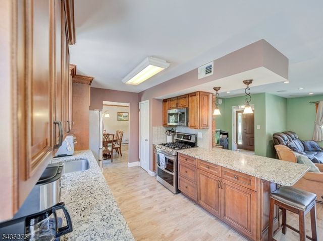 13 Southland Drive, Hillsborough Twp., NJ 08844