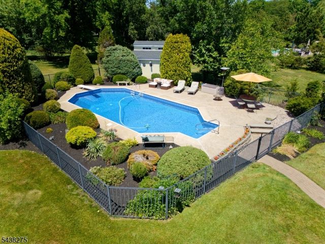 13 Southland Drive, Hillsborough Twp., NJ 08844