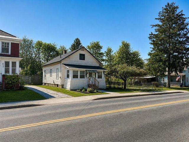 415 County Street, Bennington, VT 05201