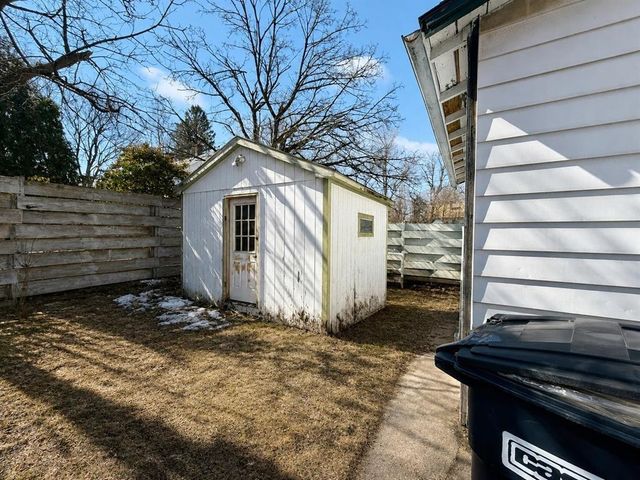 415 County Street, Bennington, VT 05201