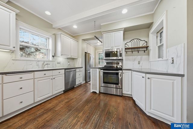 2108 S 24Th Street, Lincoln, NE 68502