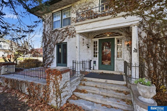 2108 S 24Th Street, Lincoln, NE 68502
