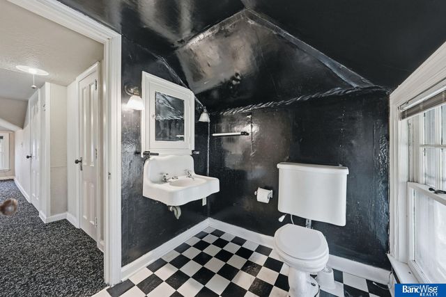 2108 S 24Th Street, Lincoln, NE 68502