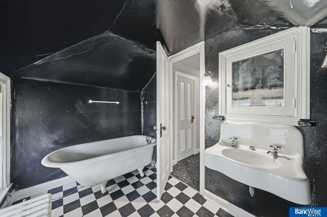 2108 S 24Th Street, Lincoln, NE 68502