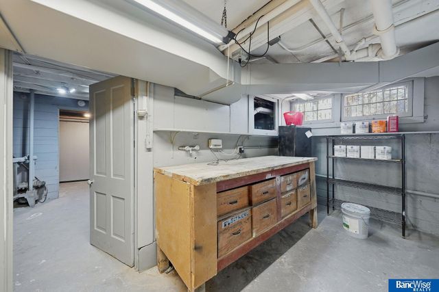 2108 S 24Th Street, Lincoln, NE 68502